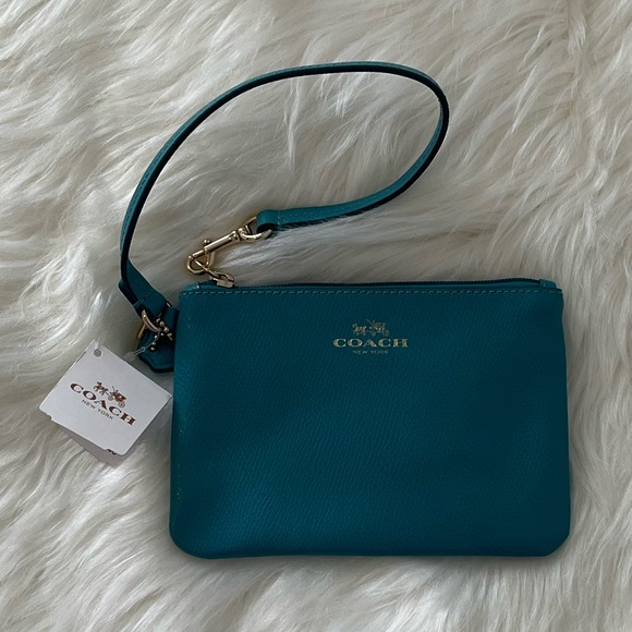 Coach wristlet cadet blue NWT - Picture 3 of 3